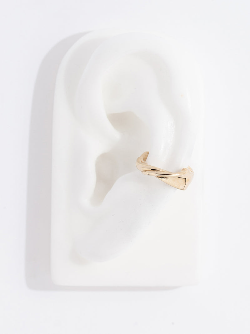 TWIST EAR CUFF