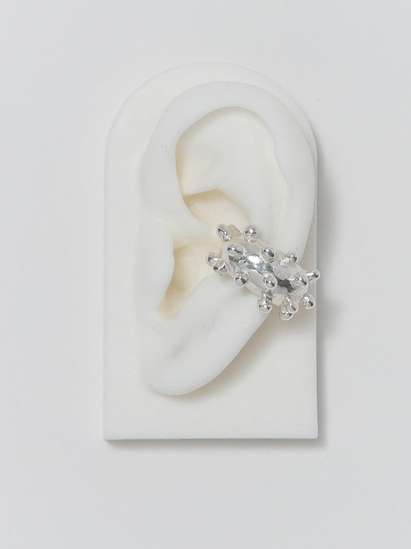 FARIS DOTTO EAR CUFF IN SILVER
