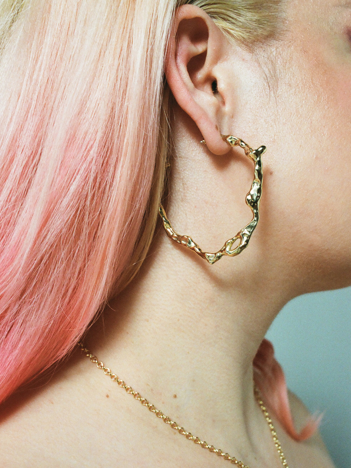 DRIP HOOPS in Gold Plate