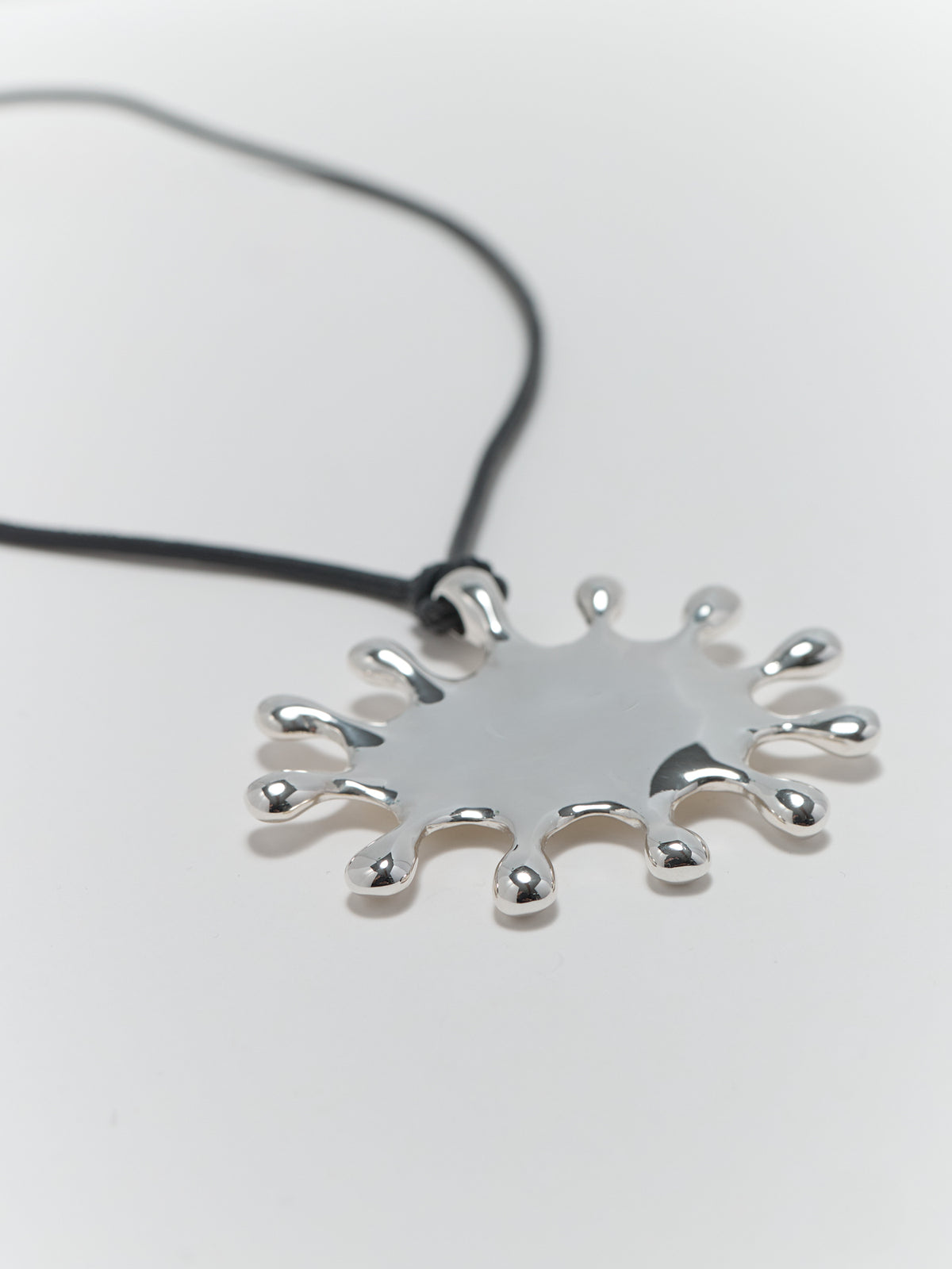 RAY Necklace