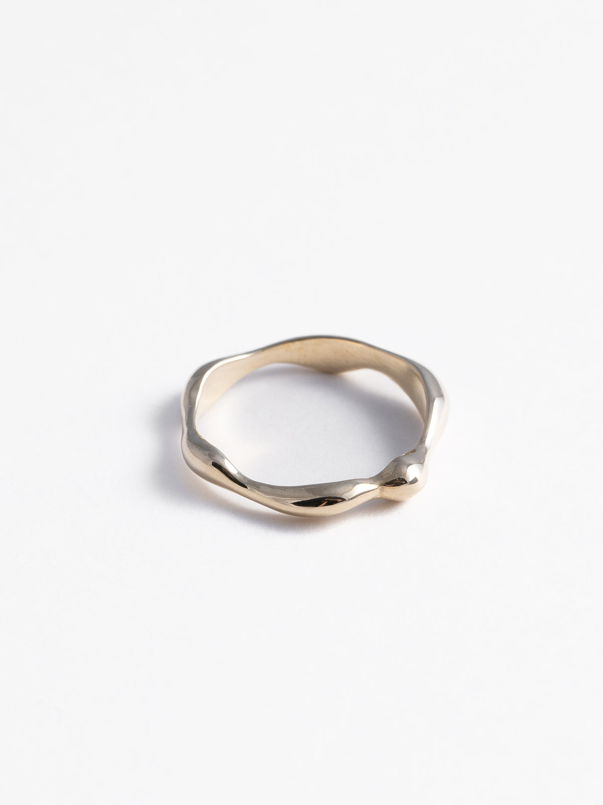 SEEP SLIM band in 14k gold