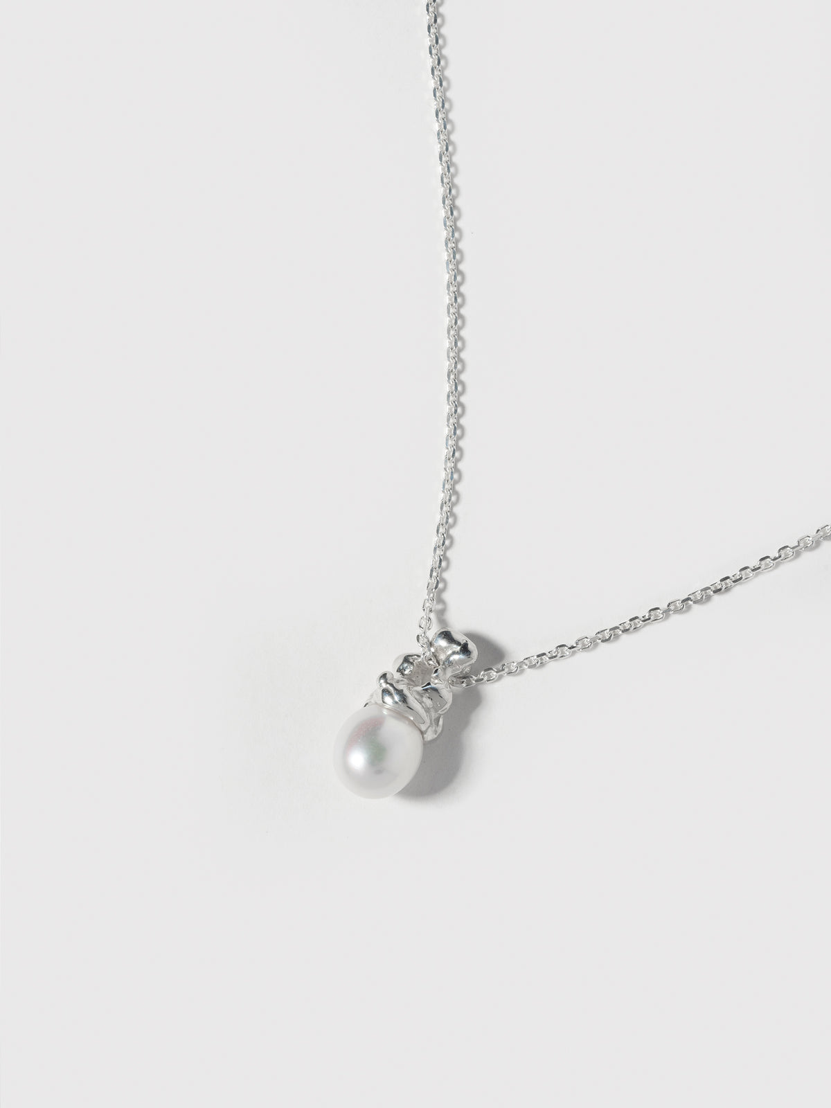 Close up image of FARIS SOPHIA Necklace pendant in sterling silver