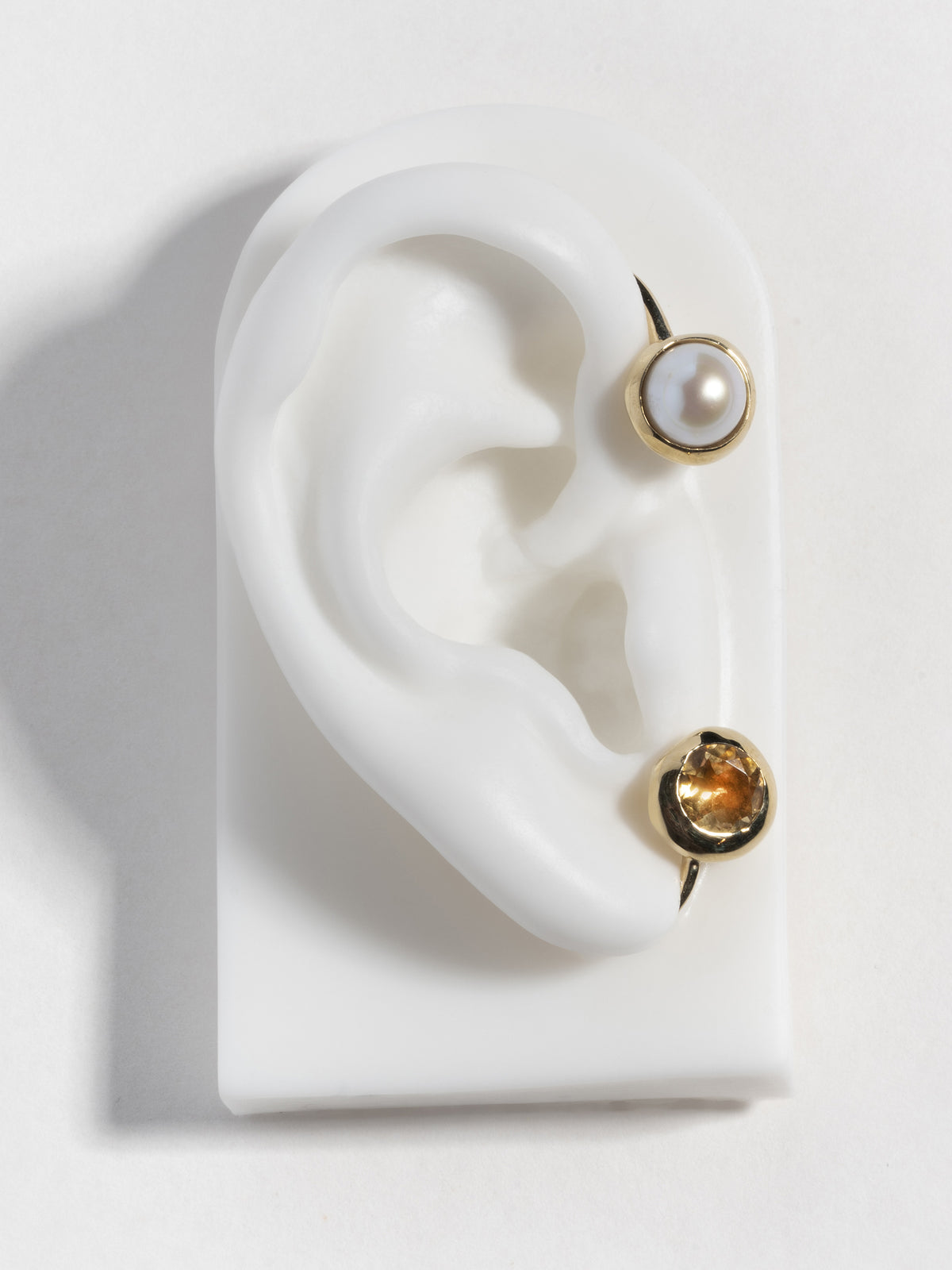 Gold plated BI ear cuff adorned with citrine and a freshwater pearl