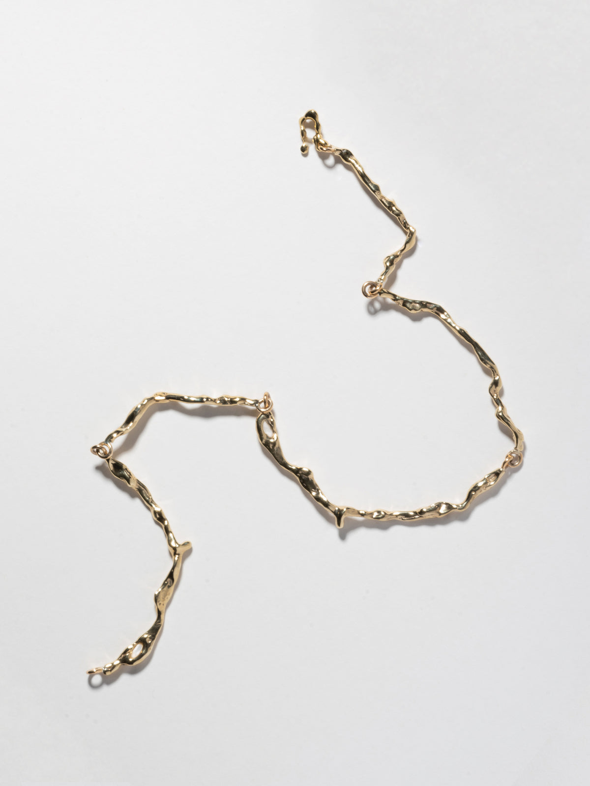 DRIP Collar in 14k gold plate (unclasped)