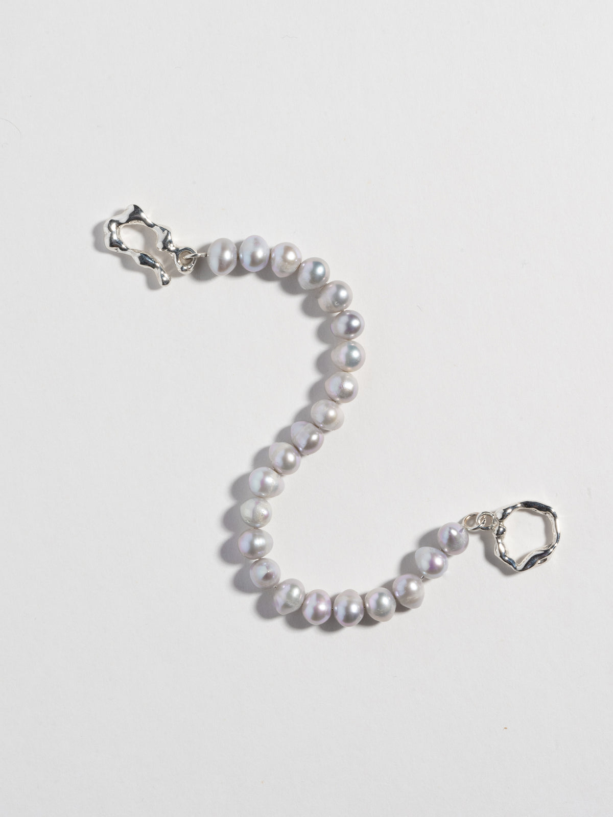 FARIS PATTA Bracelet in sterling silver with grey pearls